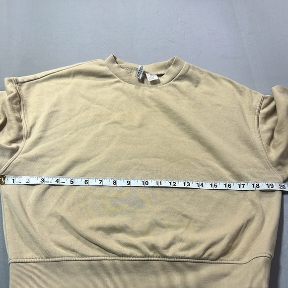 Divided cropped crew neck sweatshirt size xs - Picture 5 of 7